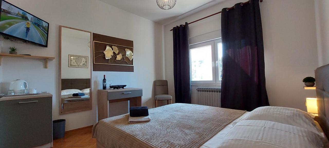Villa Salvia Rooms And Apartments ロヴィニ エクステリア 写真