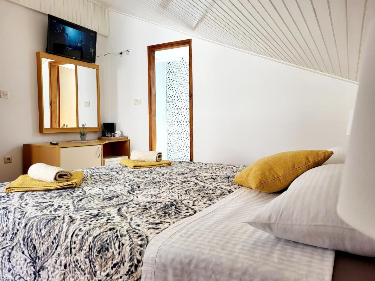 Villa Salvia Rooms And Apartments ロヴィニ エクステリア 写真